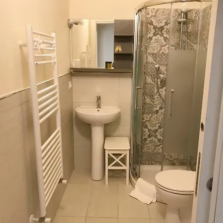 La Casa Di Alice Bed & Breakfast 4*