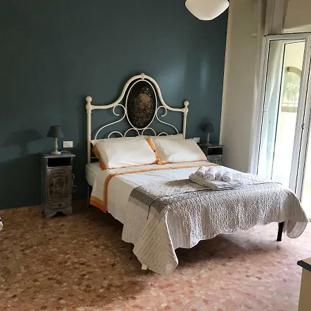 La Casa Di Alice 4* Camaiore